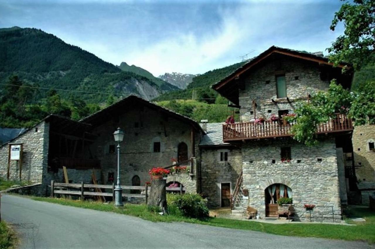 Ferienhaus La Maison Everest 73 - Bilocale A La Ruine, Morgex