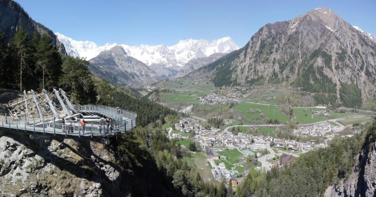 Ferienhaus La Maison Everest 73 - Bilocale A La Ruine, Morgex